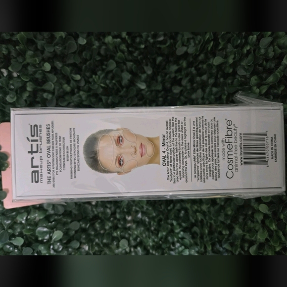 Sold!!!!Oval 4 Brush Artis Elite Collection- Mirror Finish - NIB sealed - Picture 3 of 3